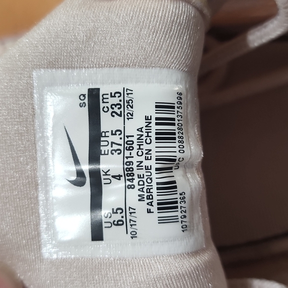 Nike Air Max Plus Premium Barely Rose | Size: 6.5 (Womens) | Light Pink - Picture 7 of 8